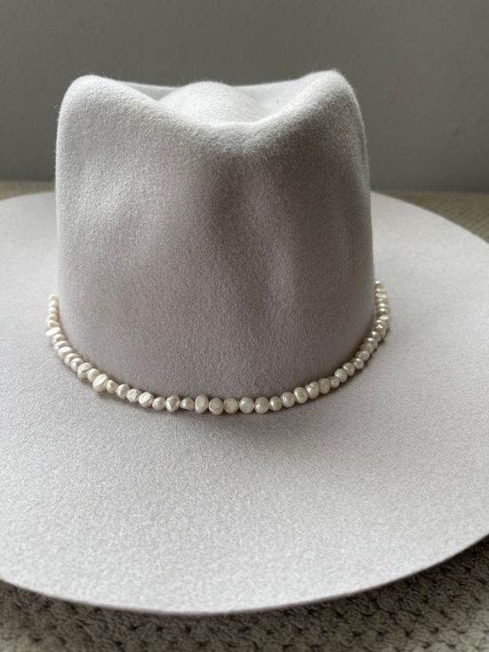 Wyeth Anthropologie Lilac Purple Pearl Trim 100% Wool Boater Hat light gray main image 2
